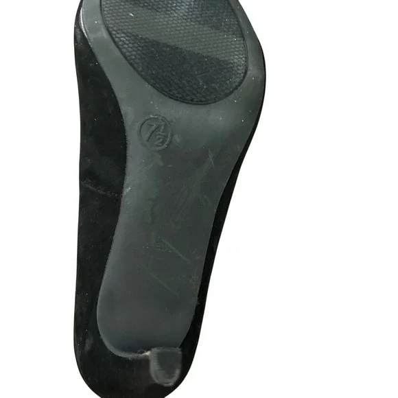 A New Day‎ Black Suede Pointed Toe Heels Women's Size 7.5 - Picture 3 of 3